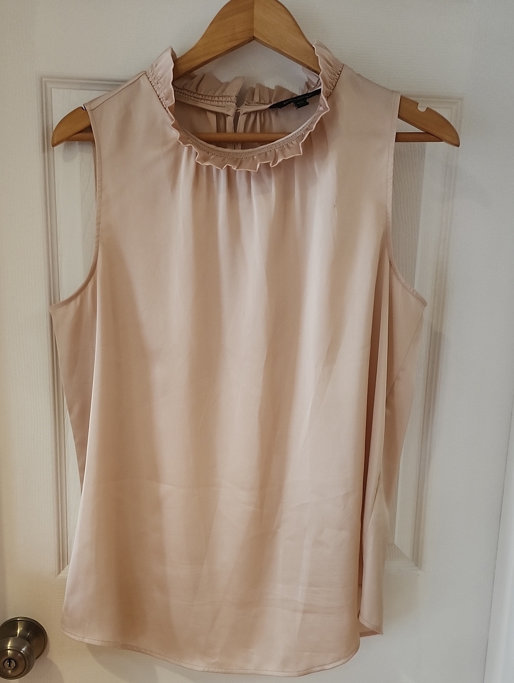 Banana Republic Blush Sleeveless Ruffle-Neck Cami